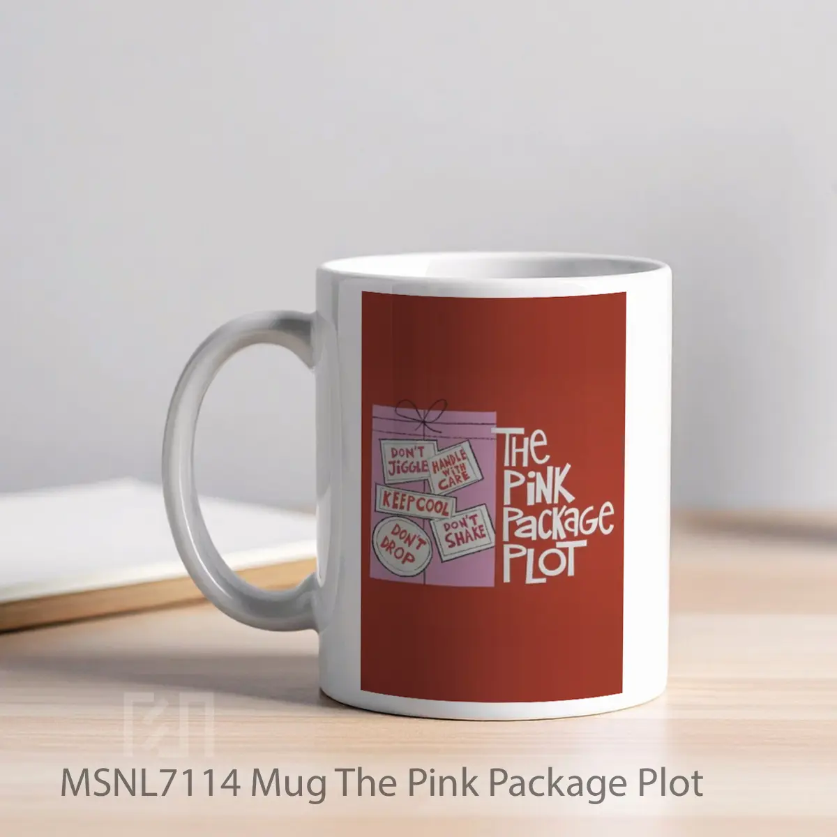 Mug The Pink Package Plot Gelas Keramik Tema Film MSNL7114 - Tampak Kiri
