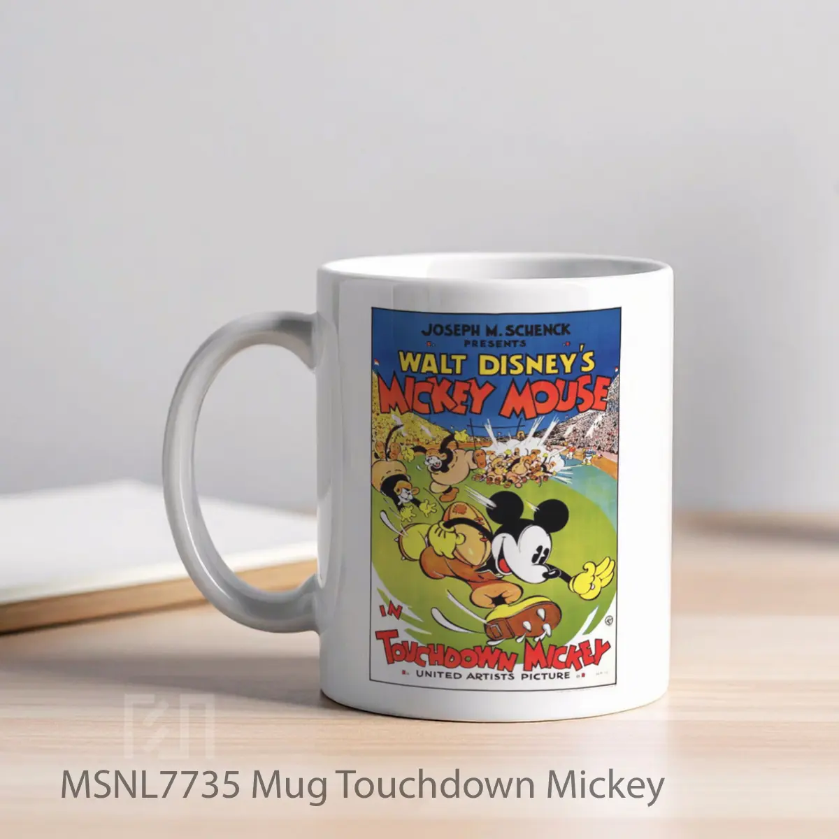 Mug Touchdown Mickey Gelas Keramik Tema Film MSNL7735 - Tampak Kiri