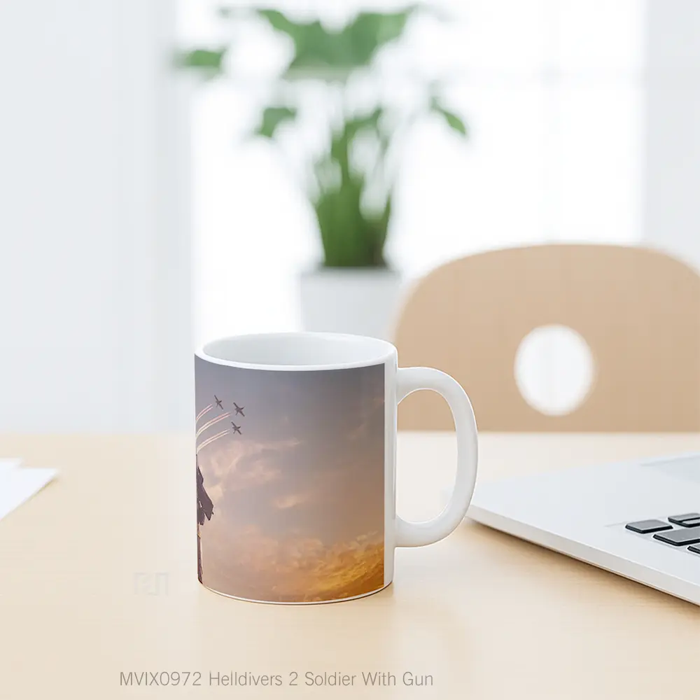 Mug Helldivers 2 Soldier With Gun Koleksi Mug Limited Edition - All-side / Desain