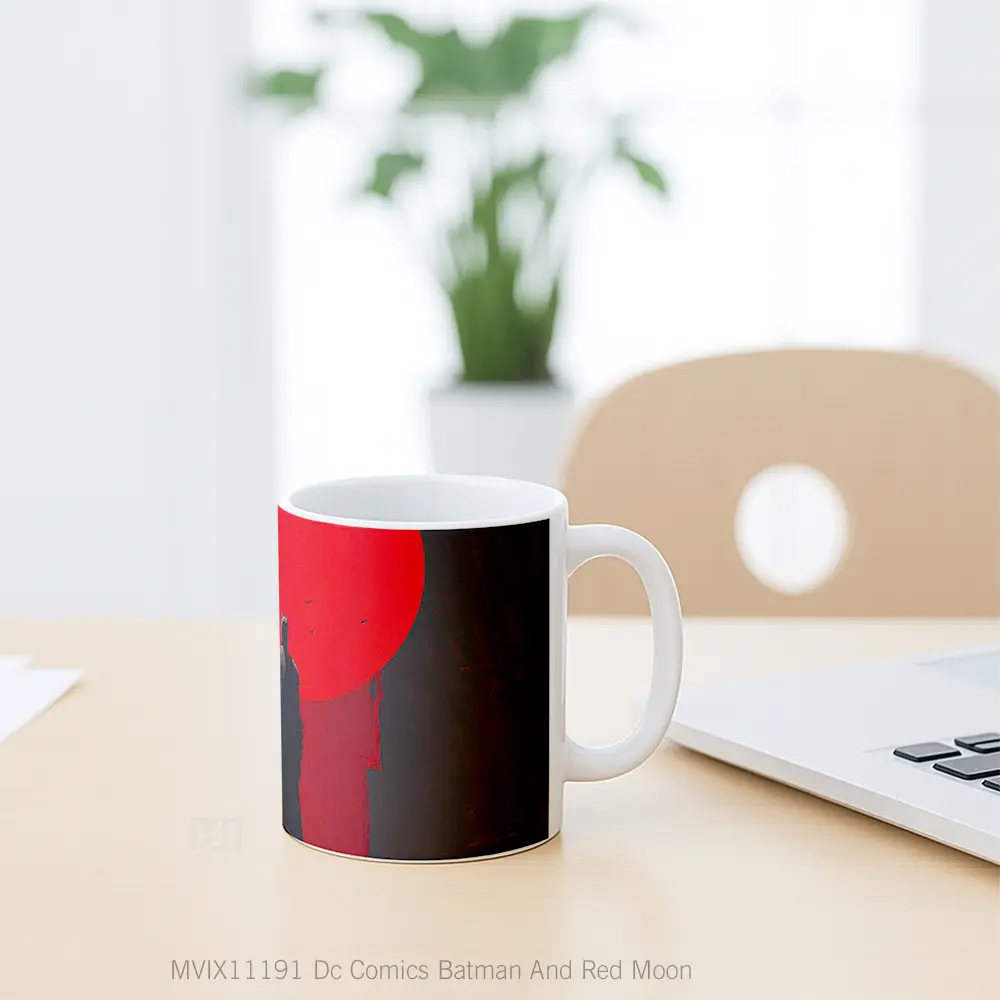 Mug Dc Comics Batman And Red Moon Merchandise Karakter Ikonik - All-side / Desain