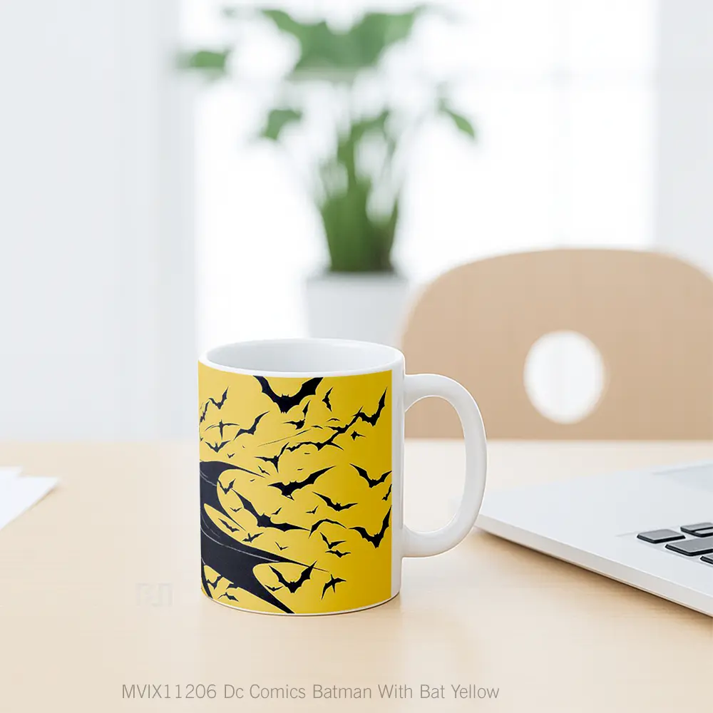 Mug Dc Comics Batman With Bat Yellow Gelas Keramik Koleksi Superhero - All-side / Desain