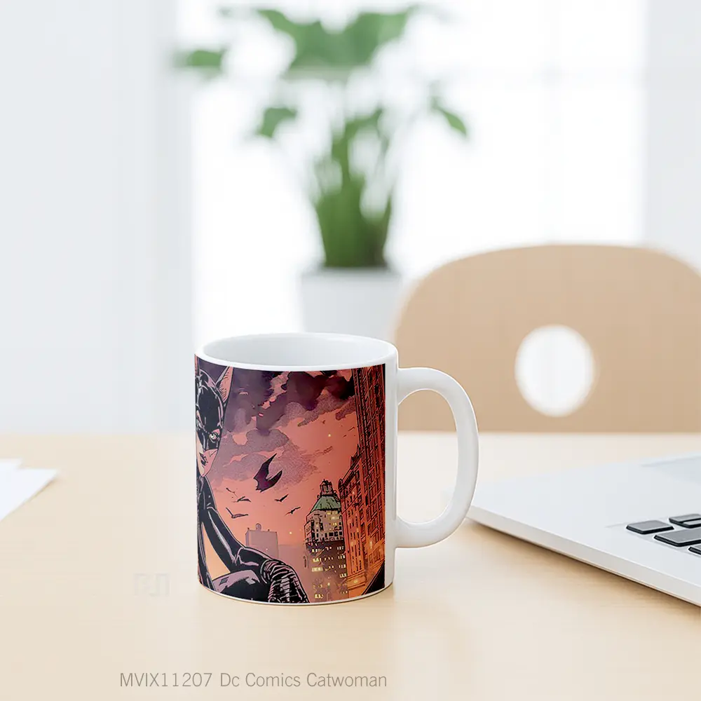 Mug Dc Comics Catwoman Hadiah Spesial Fans Superhero - All-side / Desain