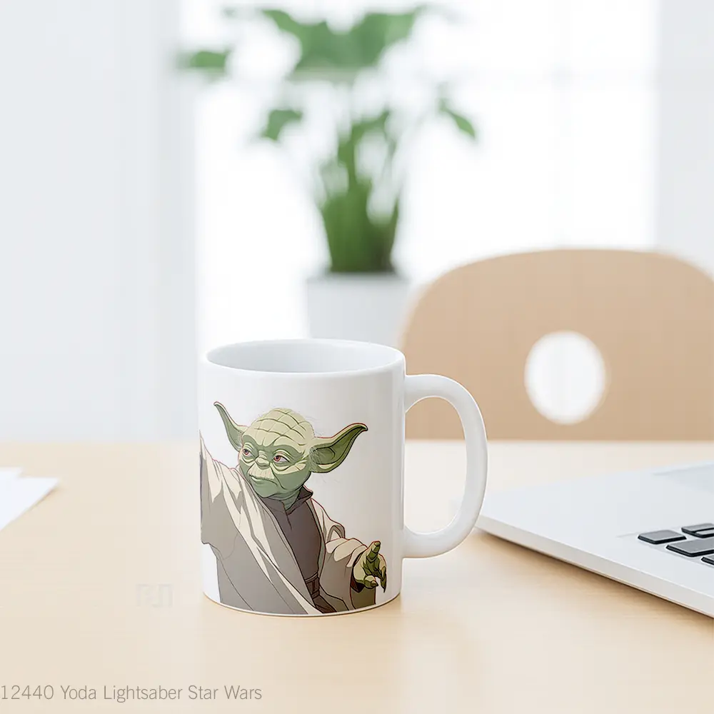 Mug Yoda Lightsaber Star Wars Hadiah Lucu dan Menarik - All-side / Desain