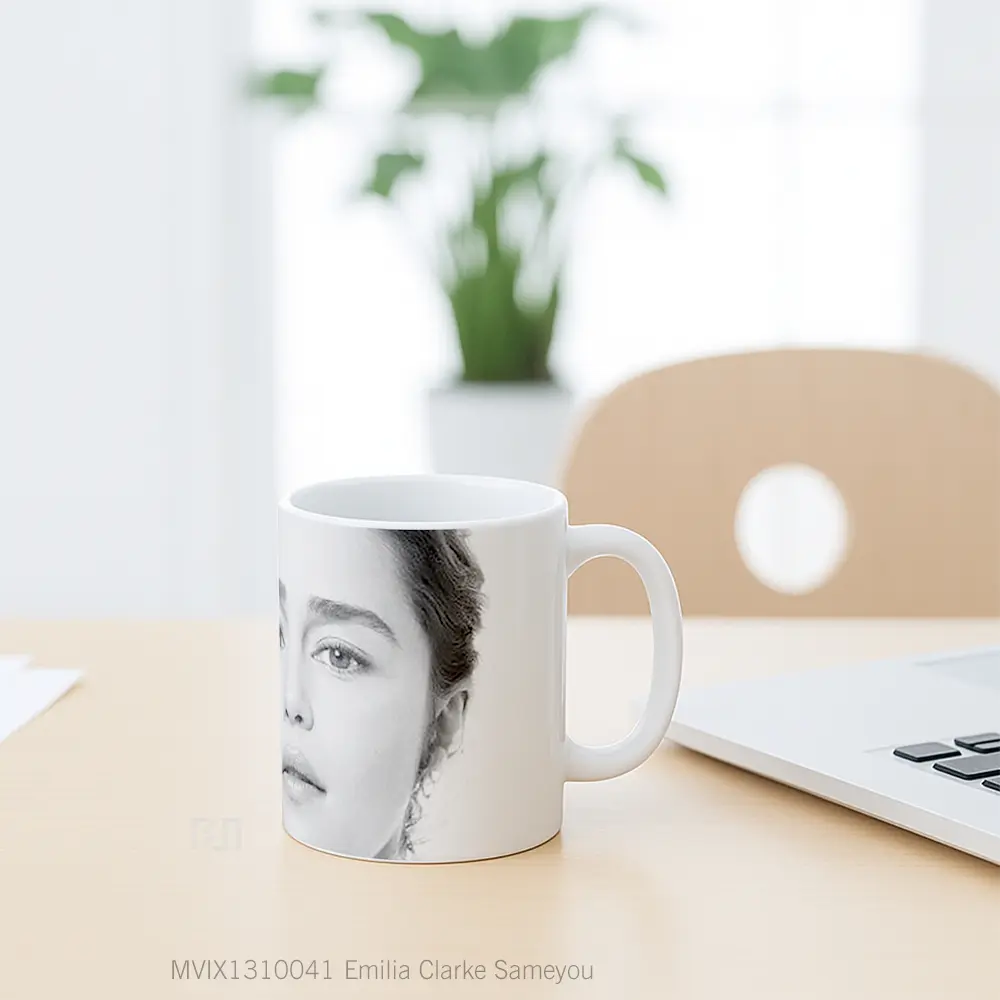 Mug Emilia Clarke Sameyou Gelas Keramik Unik - All-side / Desain