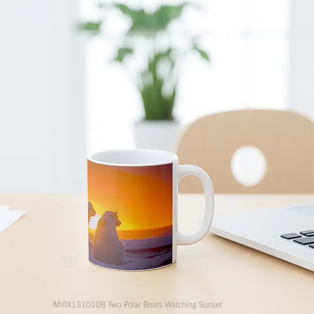 Mug Two Polar Bears Watching Sunset Gelas Hewan Lucu - All-side / Desain