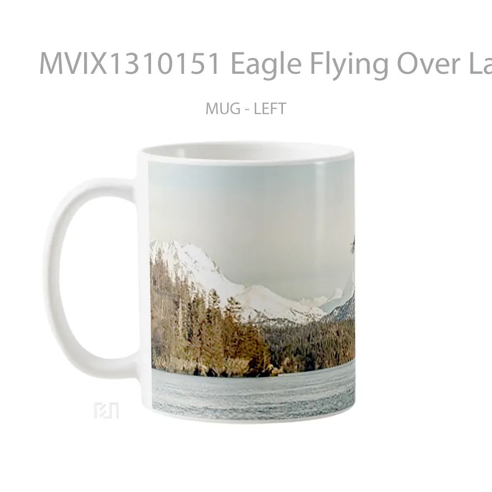 Mug Eagle Flying Over Lake Gelas Hewan Lucu - All-side / Desain