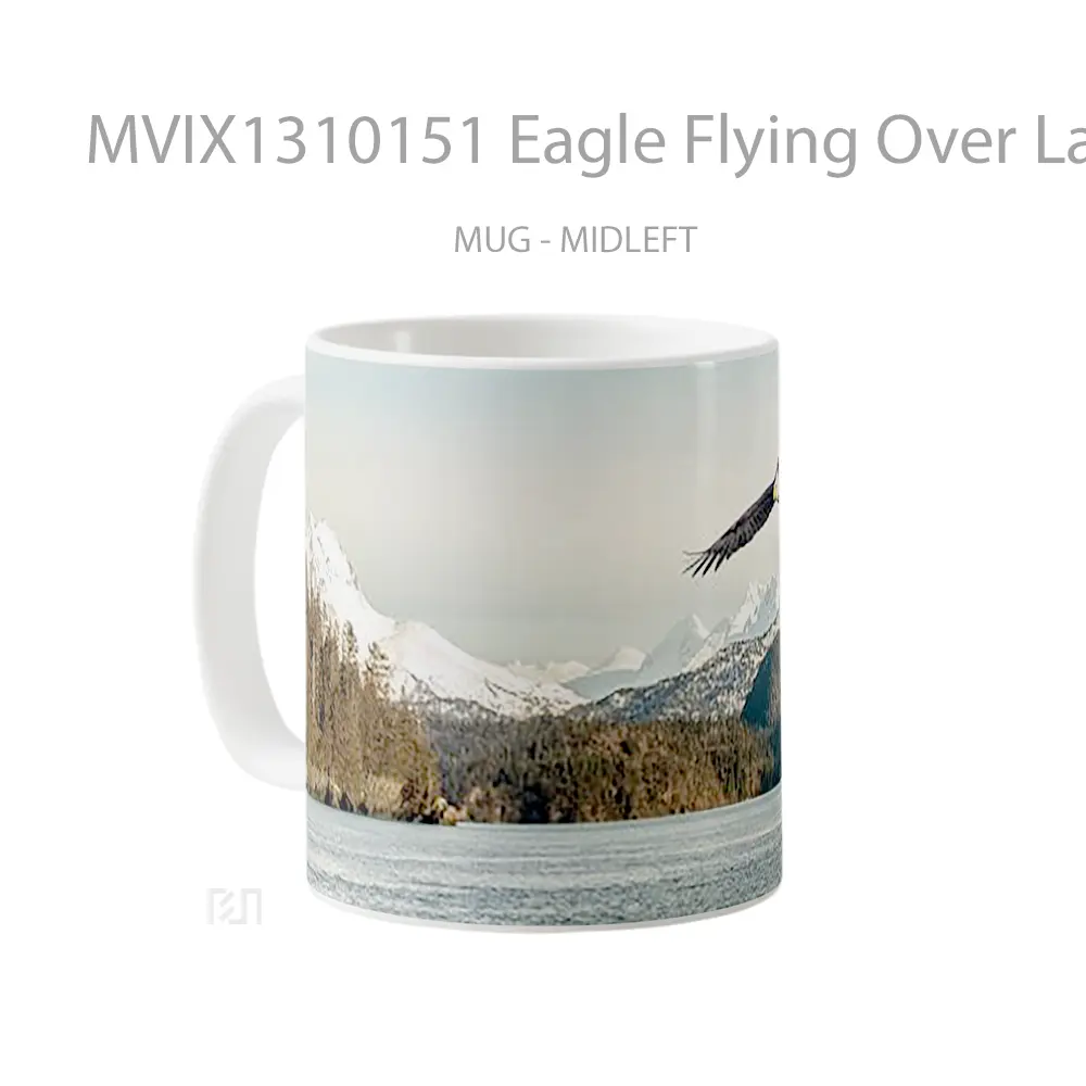 Mug Eagle Flying Over Lake Gelas Hewan Lucu - All-side / Desain