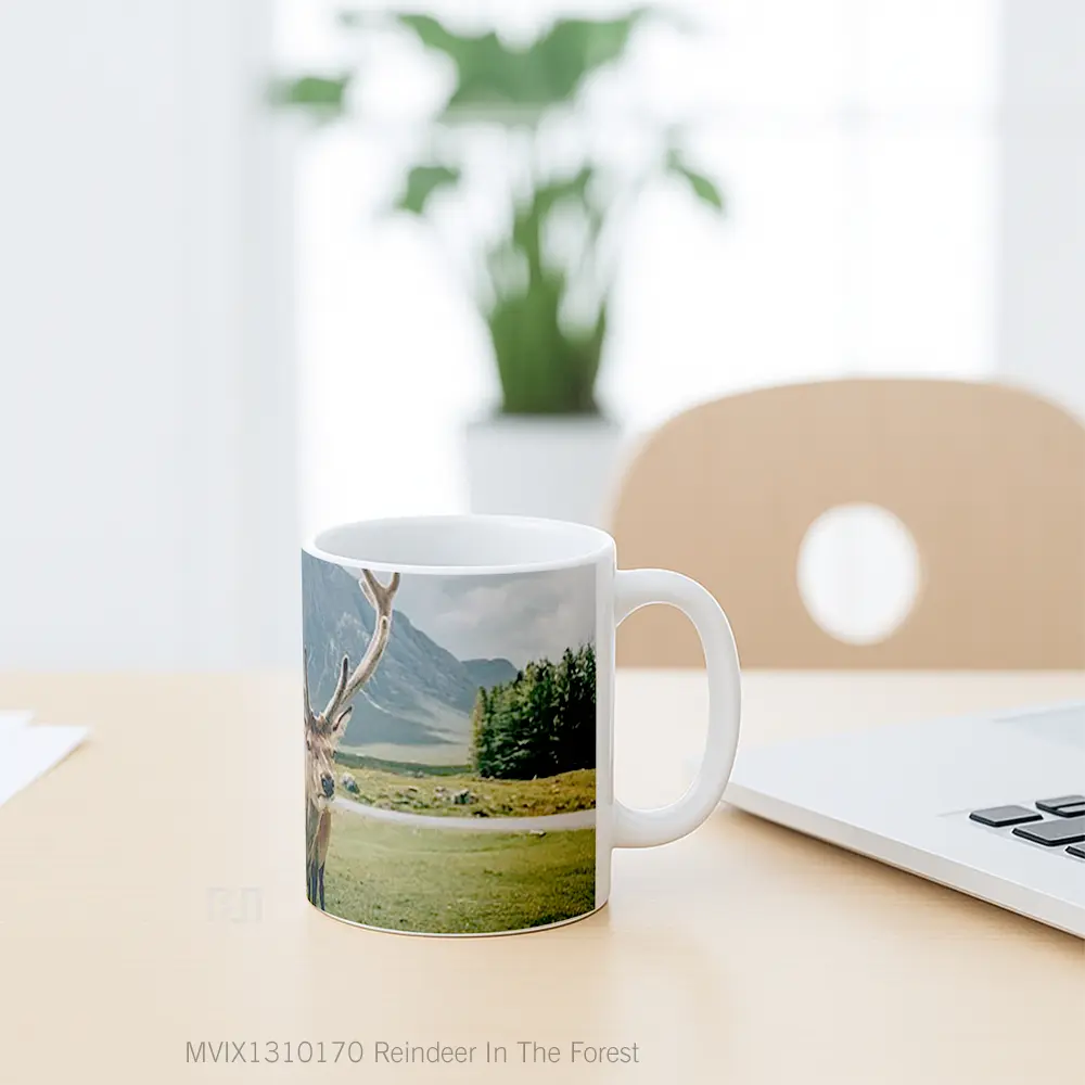 Mug Reindeer In The Forest Gelas Hewan Lucu - All-side / Desain