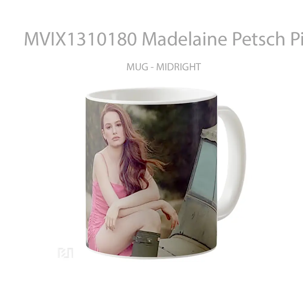 Mug Madelaine Petsch Pink Dress Gelas Keramik Unik - All-side / Desain