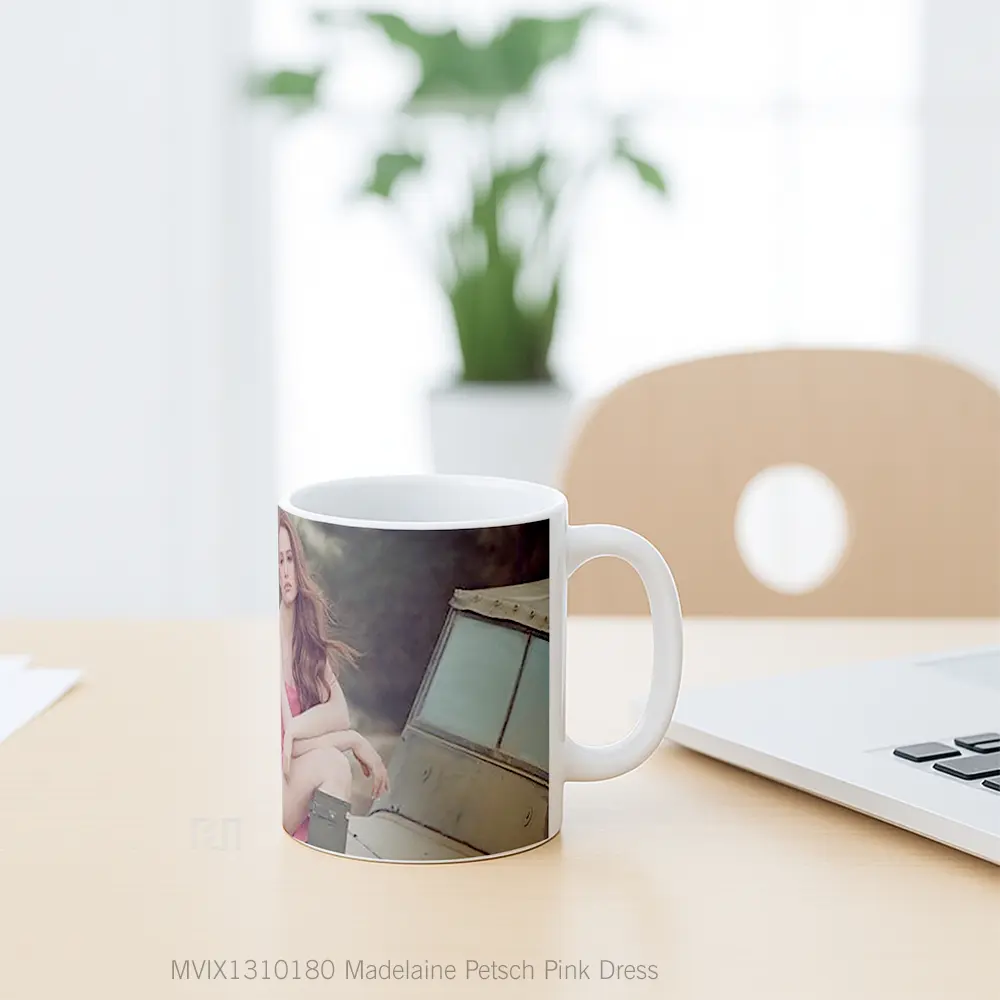 Mug Madelaine Petsch Pink Dress Gelas Keramik Unik - All-side / Desain