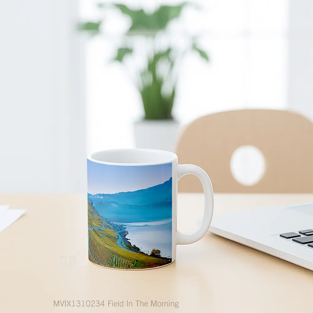 Mug Field In The Morning Gelas Pemandangan Alam - All-side / Desain