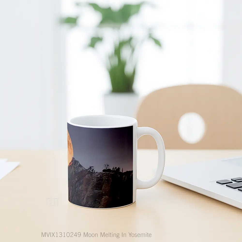Mug Moon Melting In Yosemite Gelas Astronomi - All-side / Desain