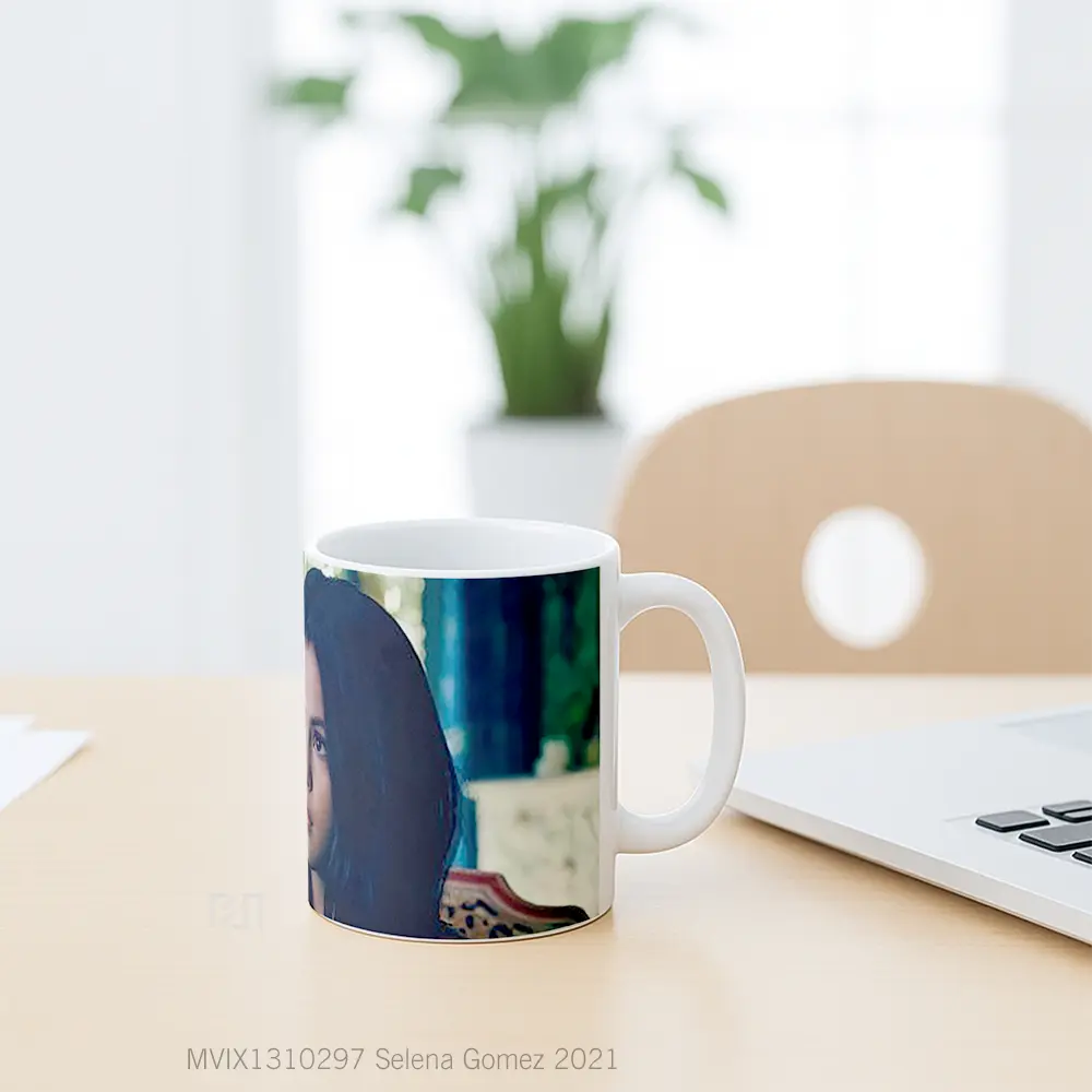 Mug Selena Gomez 2021 Gelas Selebriti - All-side / Desain