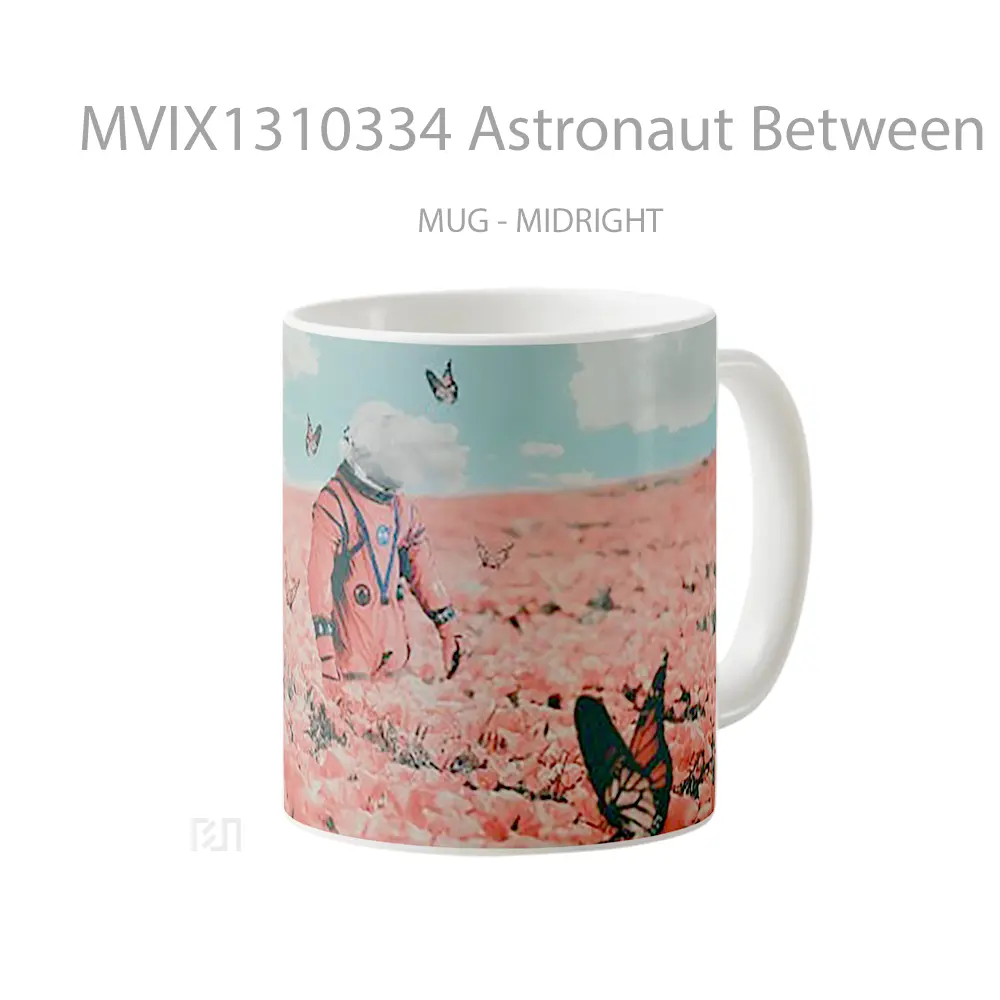 Mug Astronaut Between Flowers And Butterflies Gelas Hewan Lucu - All-side / Desain