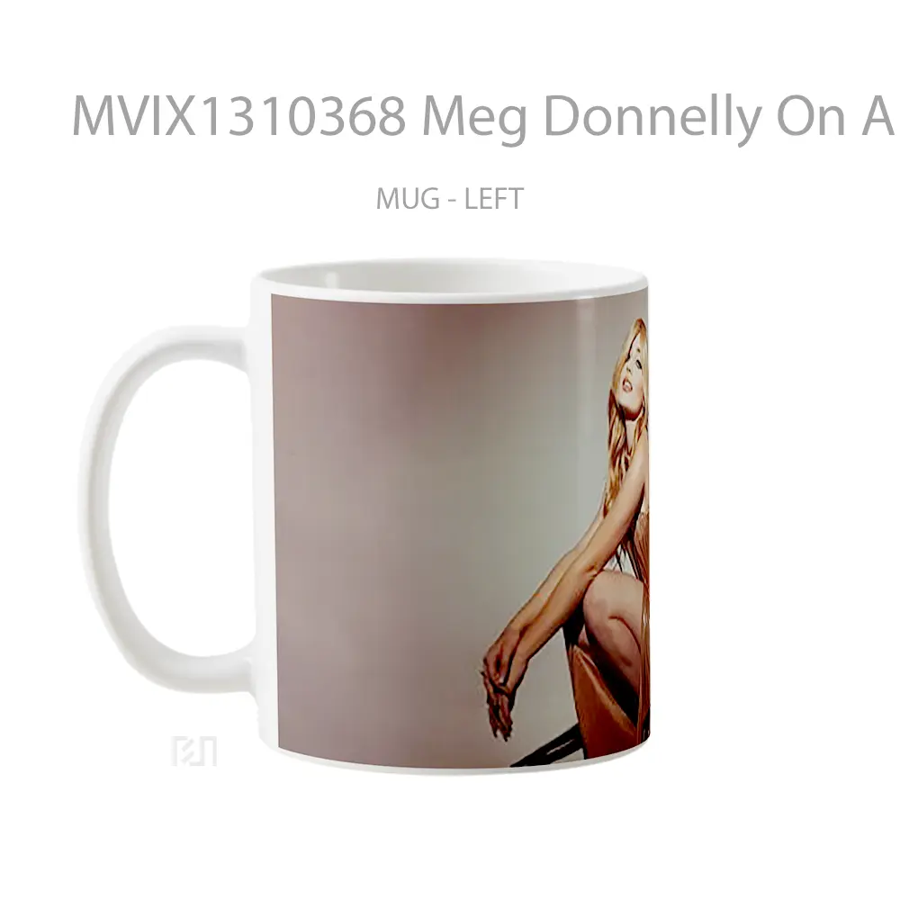 Mug Meg Donnelly On A Dress Gelas Keramik Unik - All-side / Desain