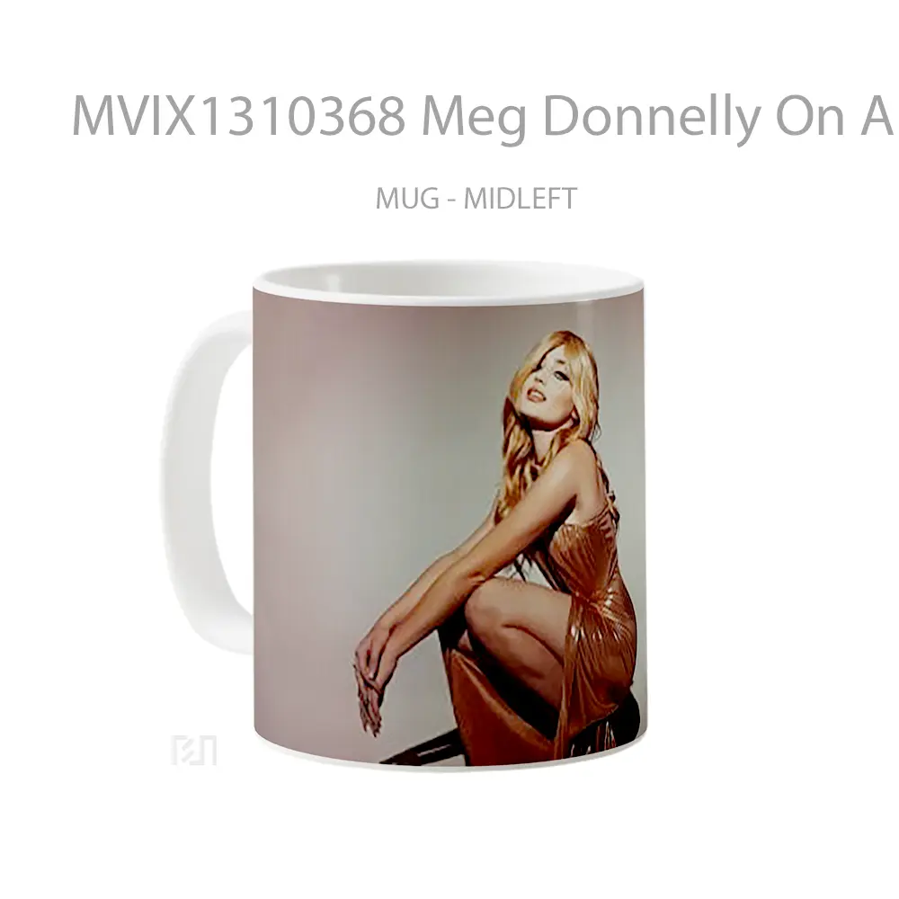 Mug Meg Donnelly On A Dress Gelas Keramik Unik - All-side / Desain