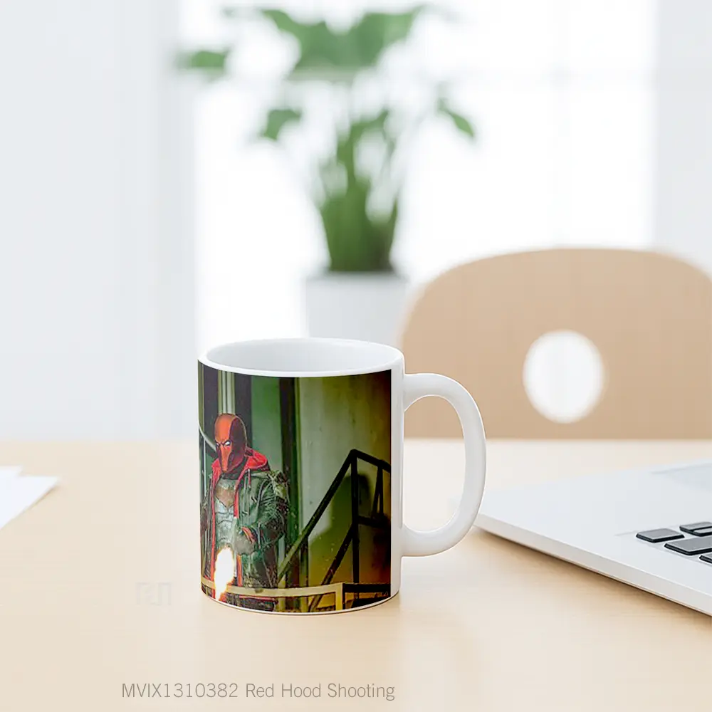 Mug Red Hood Shooting Gelas Superhero - All-side / Desain