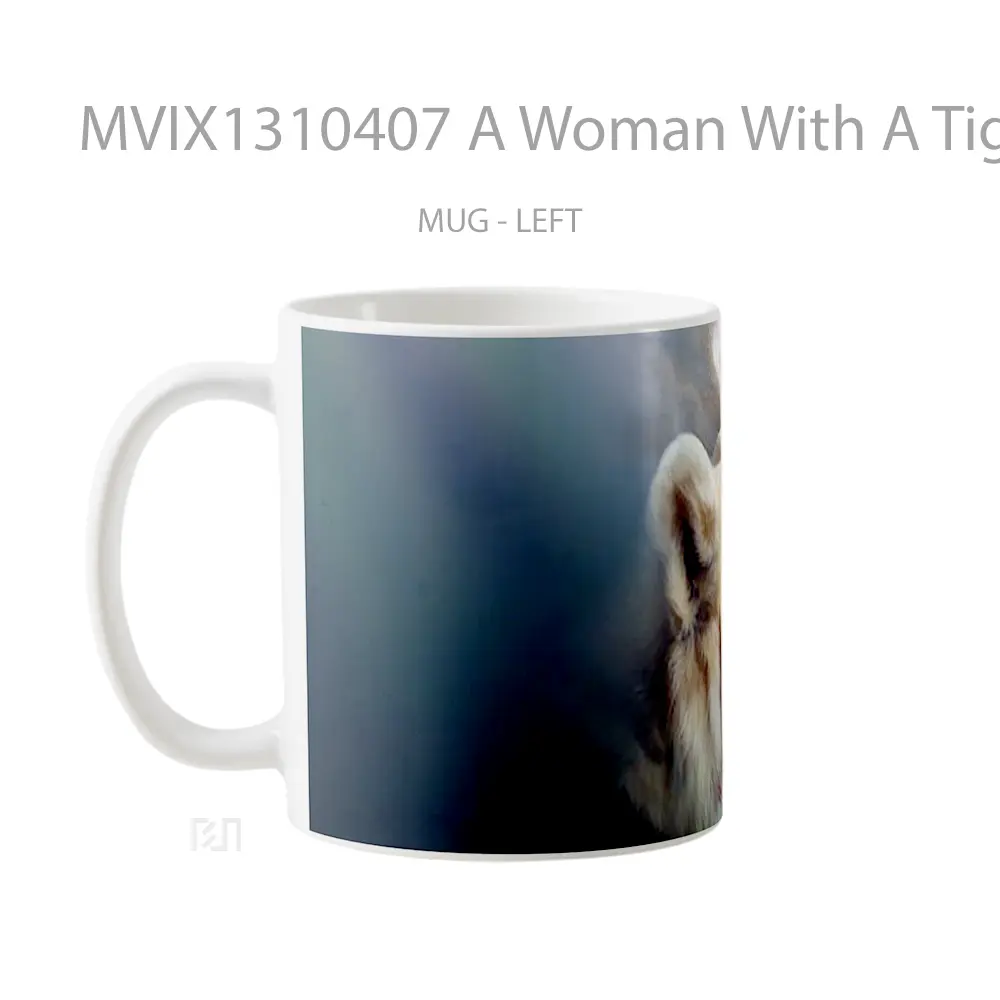 Mug A Woman With A Tiger Gelas Hewan Lucu - All-side / Desain