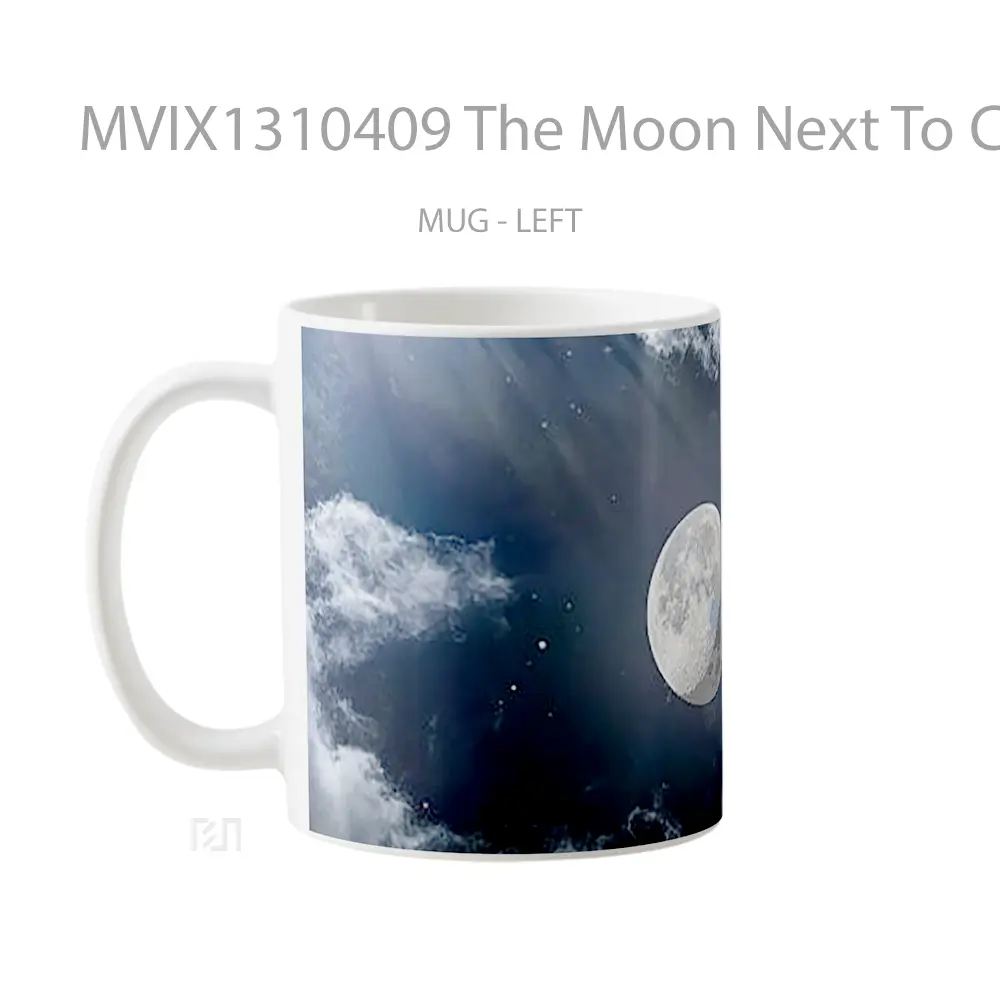 Mug The Moon Next To Clouds Gelas Pemandangan Alam - All-side / Desain