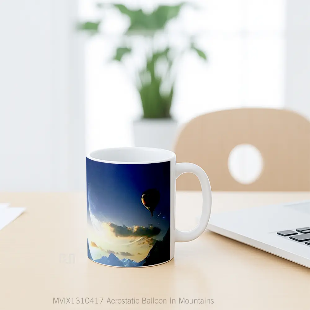 Mug Aerostatic Balloon In Mountains Gelas Pemandangan Alam - All-side / Desain