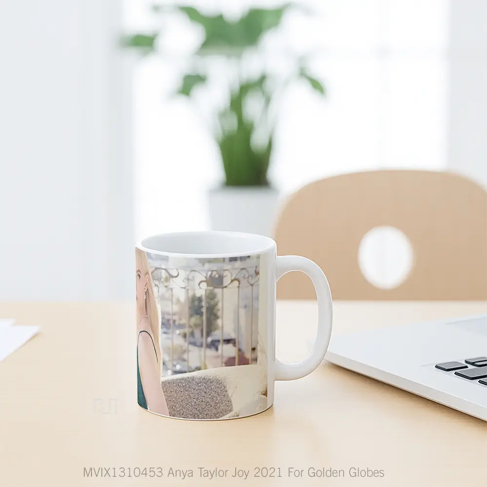 Mug Anya Taylor Joy 2021 For Golden Globes Gelas Selebriti - All-side / Desain