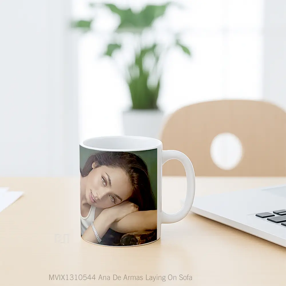 Mug Ana De Armas Laying On Sofa Gelas Keramik Unik - All-side / Desain