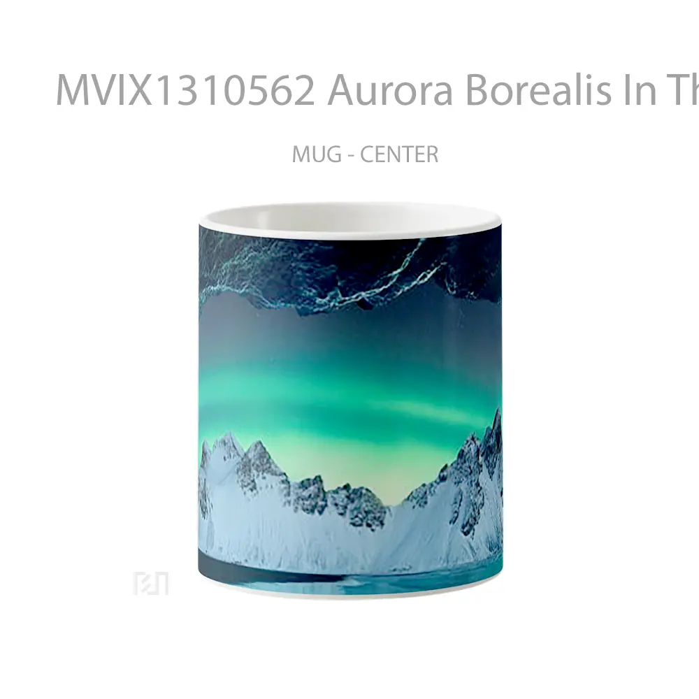 Mug Aurora Borealis In The Mountains Of Iceland Gelas Pemandangan Alam