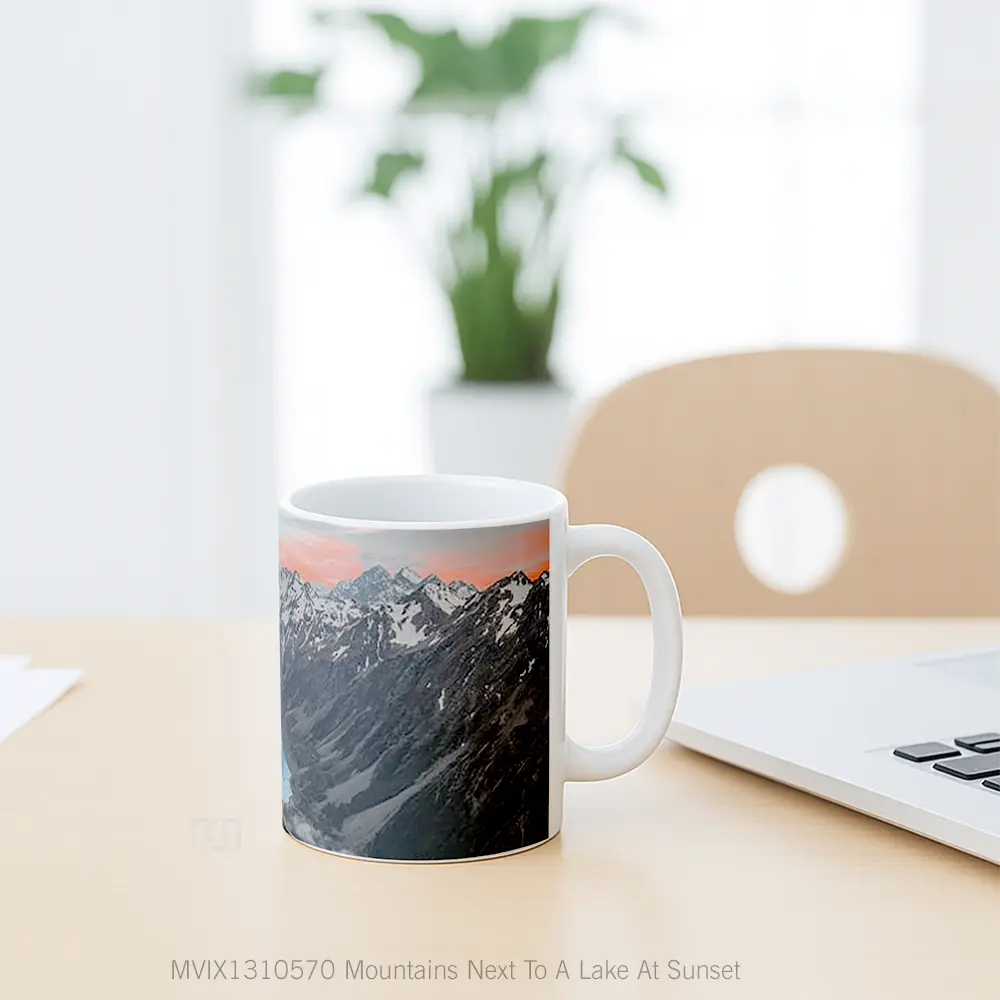 Mug Mountains Next To A Lake At Sunset Gelas Pemandangan Alam - All-side / Desain