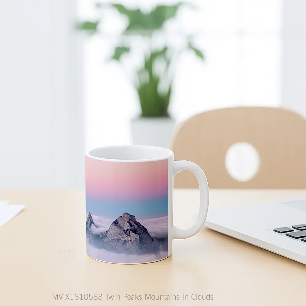 Mug Twin Peaks Mountains In Clouds Gelas Pemandangan Alam - All-side / Desain