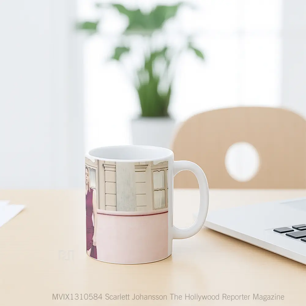 Mug Scarlett Johansson The Hollywood Reporter Magazine Gelas Selebriti - All-side / Desain