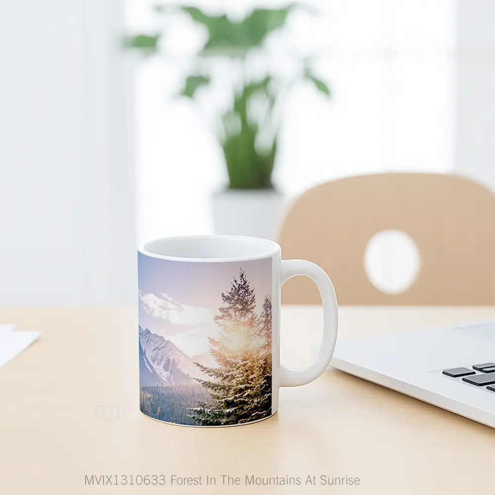 Mug Forest In The Mountains At Sunrise Gelas Pemandangan Alam - All-side / Desain