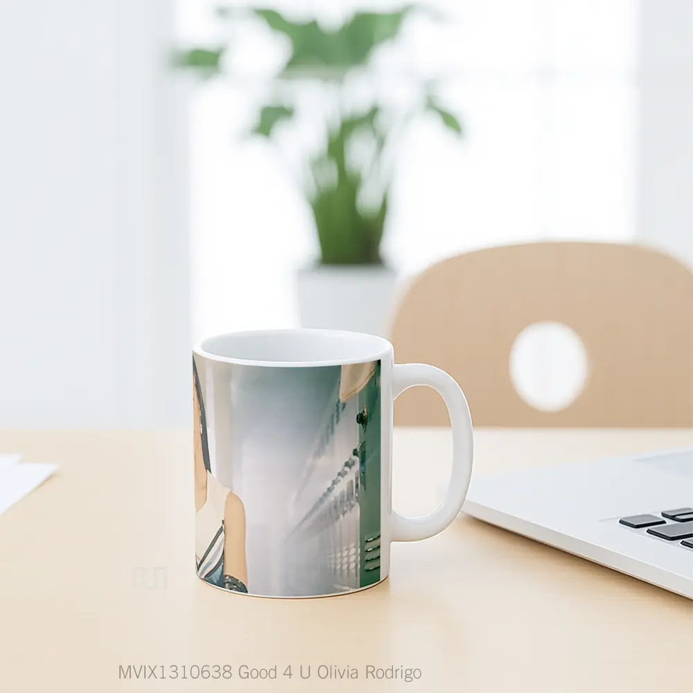 Mug Good 4 U Olivia Rodrigo Gelas Selebriti - All-side / Desain