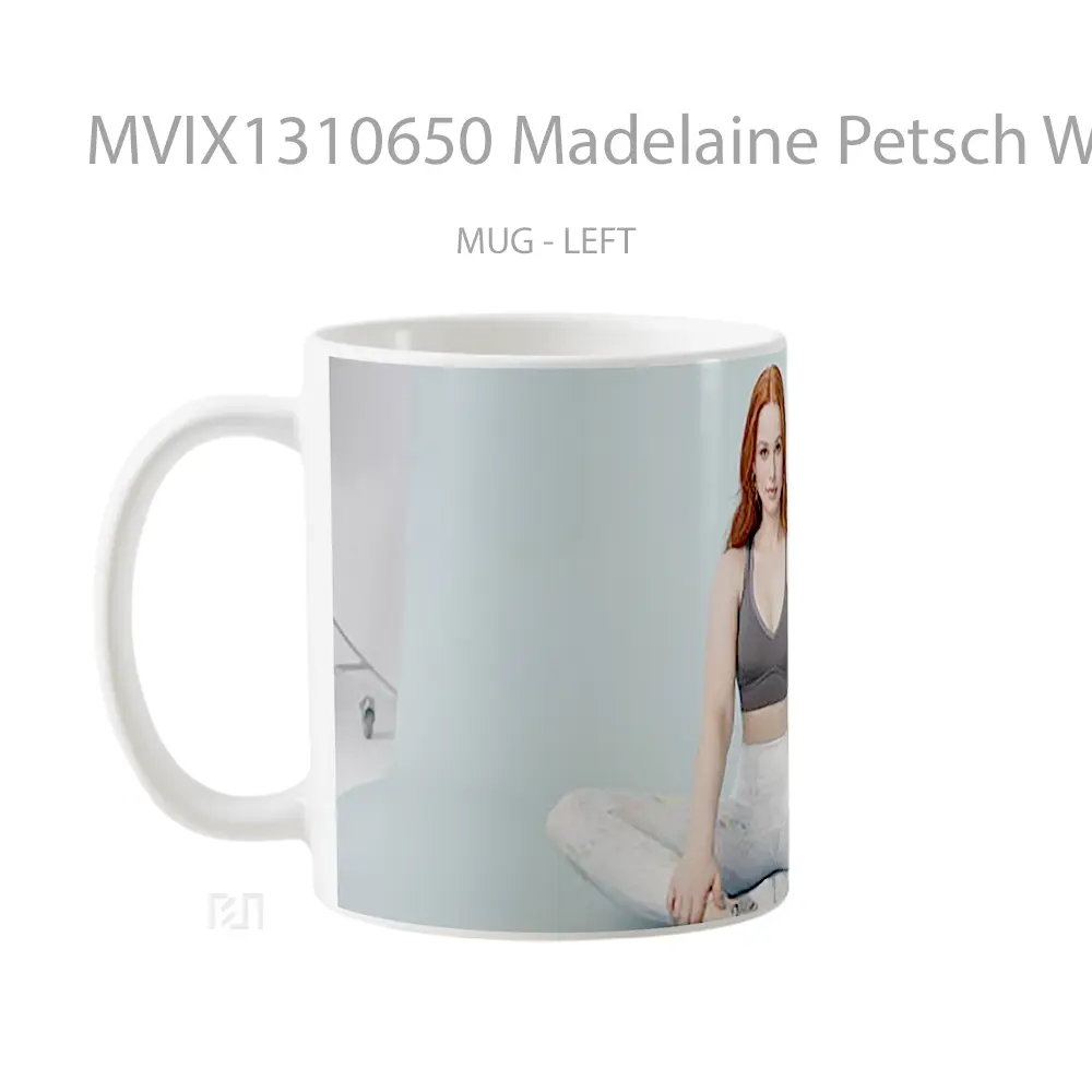 Mug Madelaine Petsch Workout Suit Gelas Keramik Unik - All-side / Desain