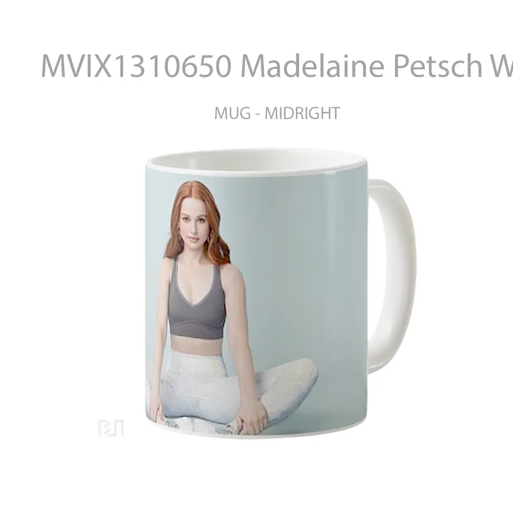 Mug Madelaine Petsch Workout Suit Gelas Keramik Unik - All-side / Desain