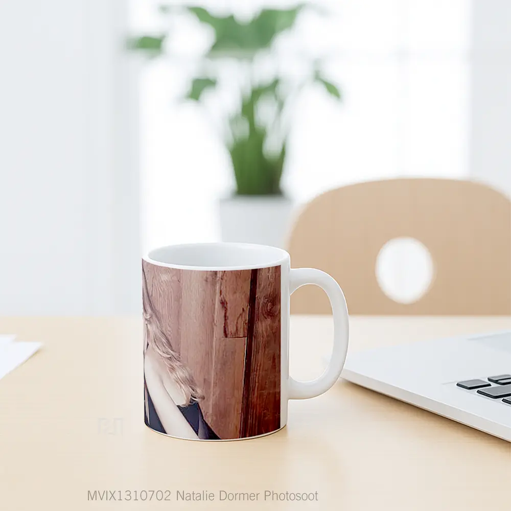 Mug Natalie Dormer Photosoot Gelas Keramik Unik - All-side / Desain