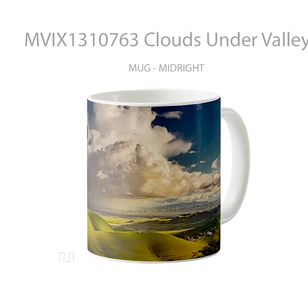 Mug Clouds Under Valley Gelas Pemandangan Alam - All-side / Desain