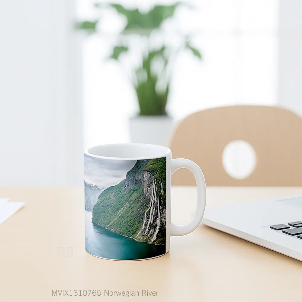Mug Norwegian River Gelas Pemandangan Alam - All-side / Desain
