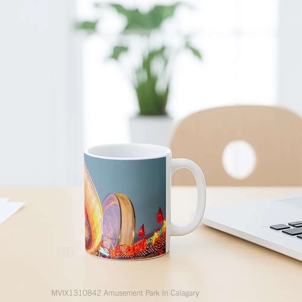 Mug Amusement Park In Calagary Gelas Keramik Unik - All-side / Desain
