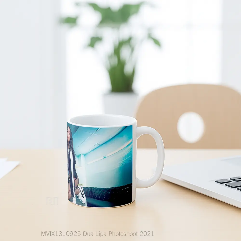Mug Dua Lipa Photoshoot 2021 Gelas Selebriti - All-side / Desain