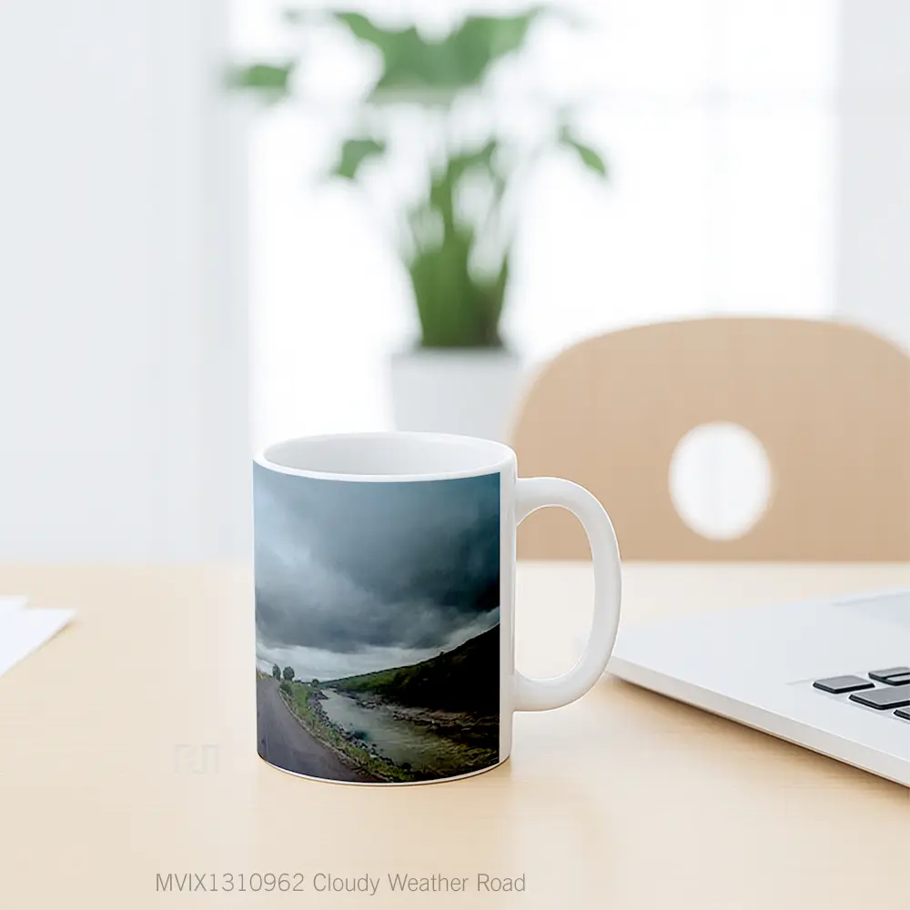 Mug Cloudy Weather Road Gelas Keramik Unik - All-side / Desain