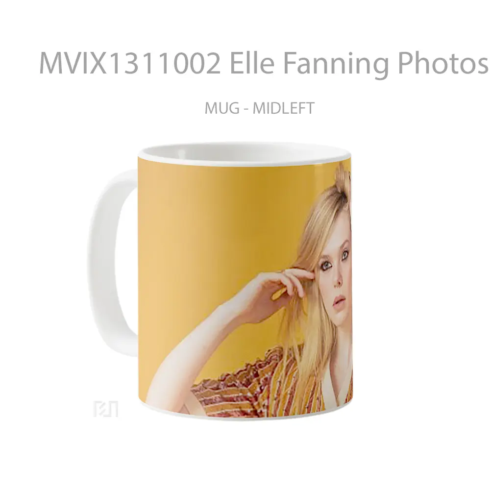 Mug Elle Fanning Photoshoot Gelas Keramik Unik - All-side / Desain