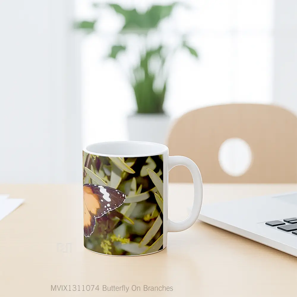 Mug Butterfly On Branches Gelas Hewan Lucu - All-side / Desain