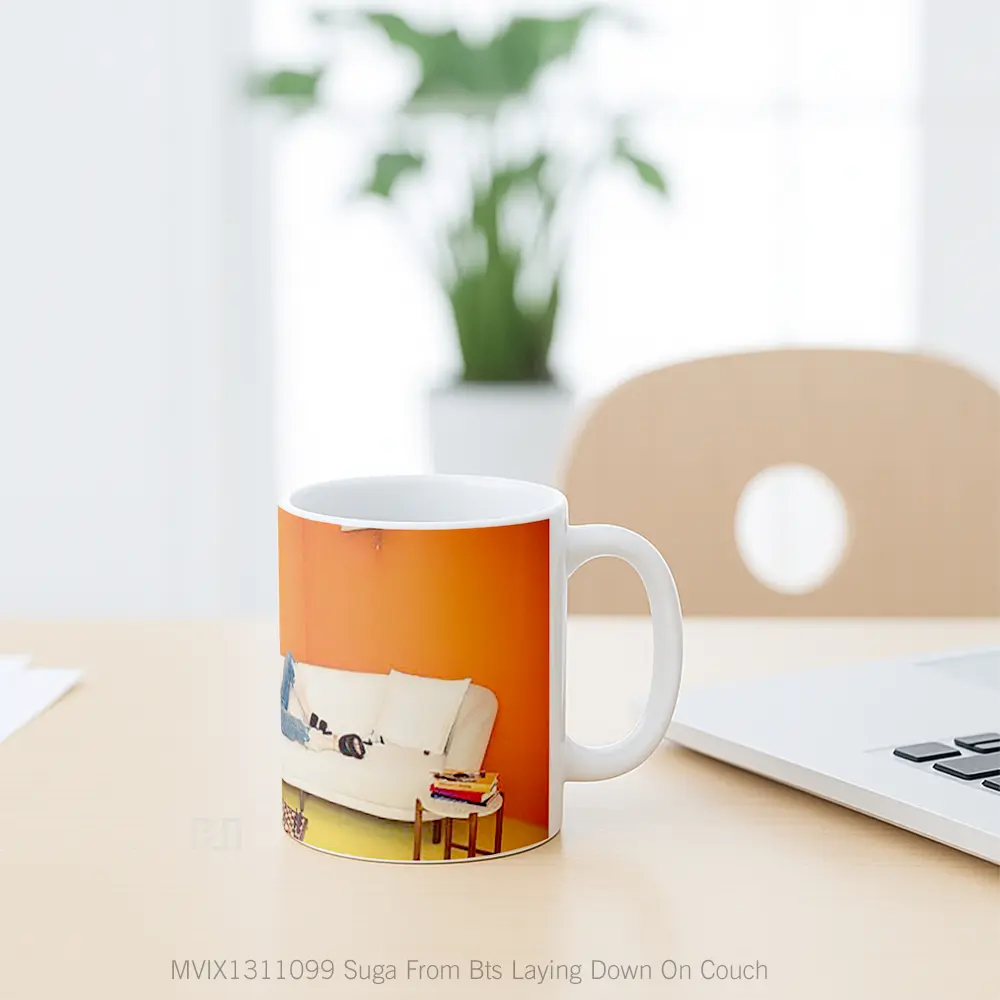 Mug Suga From Bts Laying Down On Couch Gelas Keramik Unik - All-side / Desain