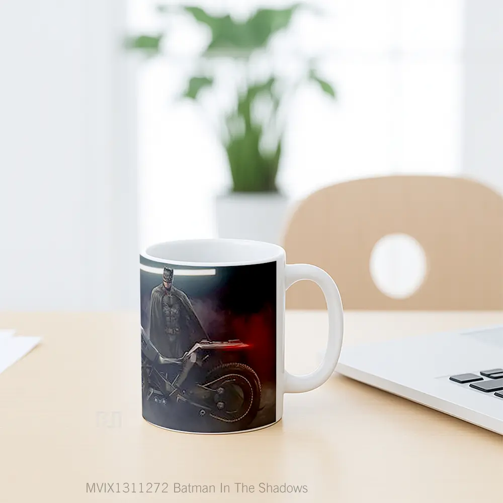 Mug Batman In The Shadows Gelas Superhero - All-side / Desain