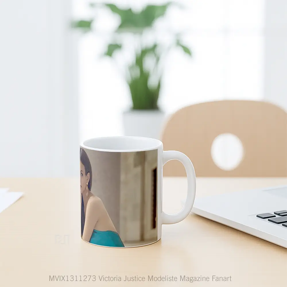 Mug Victoria Justice Modeliste Magazine Fanart Gelas Keramik Unik - All-side / Desain