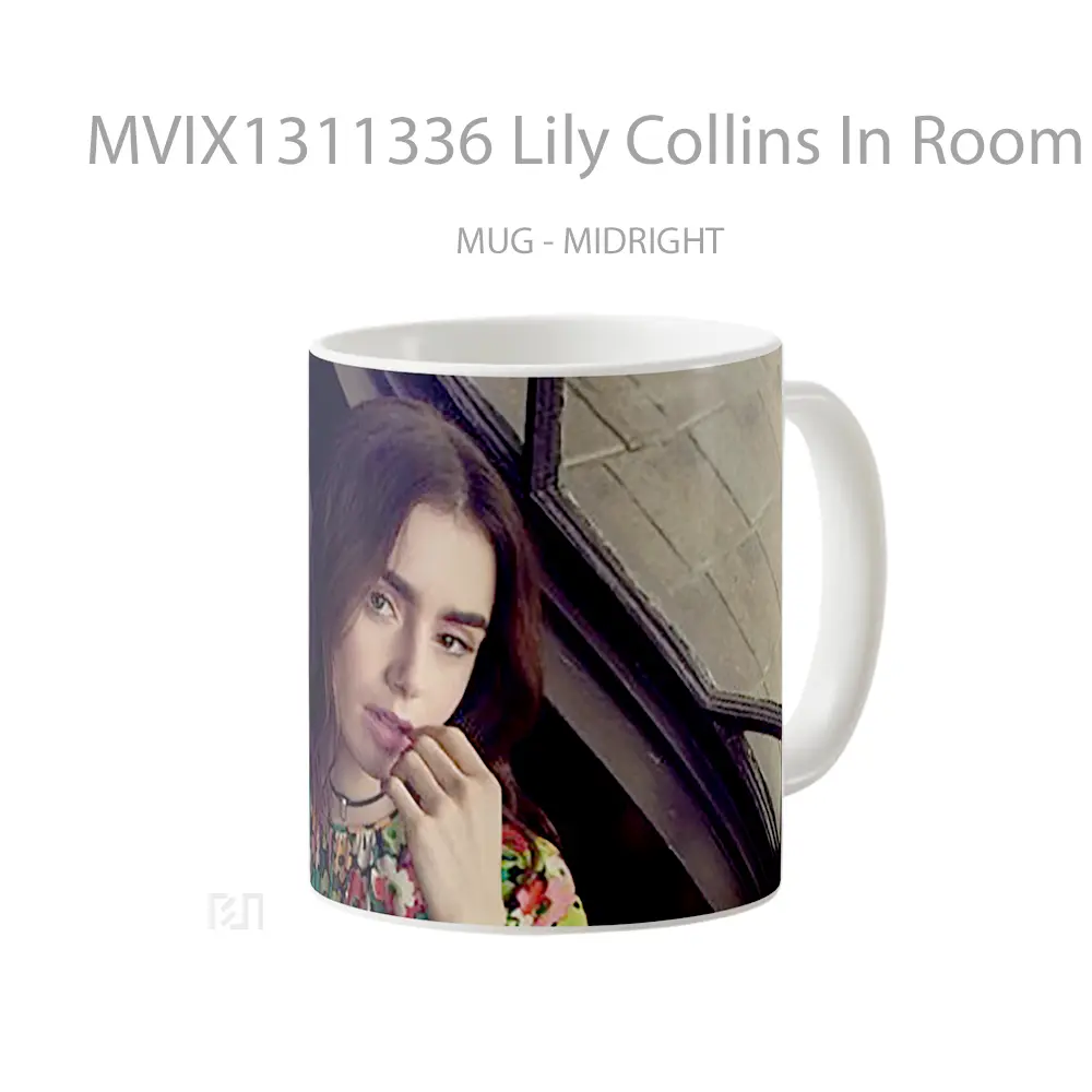 Mug Lily Collins In Room Gelas Keramik Unik - All-side / Desain
