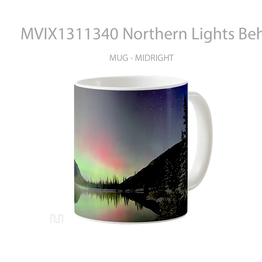 Mug Northern Lights Behind Mountains And Lake Gelas Pemandangan Alam - All-side / Desain