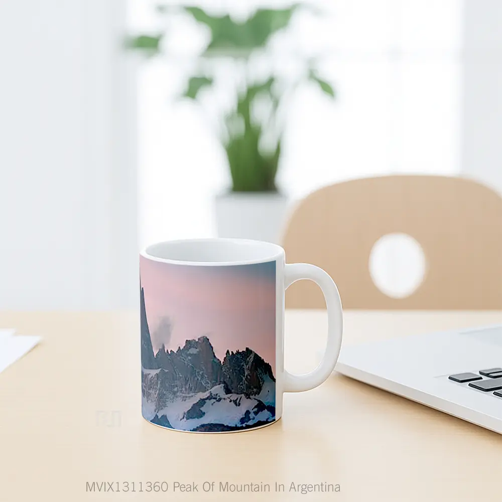 Mug Peak Of Mountain In Argentina Gelas Pemandangan Alam - All-side / Desain