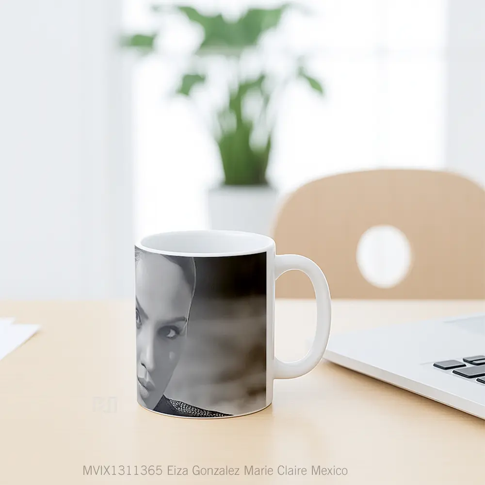 Mug Eiza Gonzalez Marie Claire Mexico Gelas Selebriti - All-side / Desain