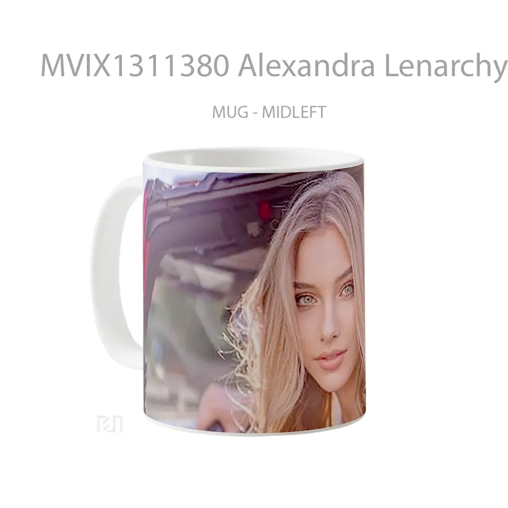 Mug Alexandra Lenarchyk In Car Cangkir Mobil - All-side / Desain